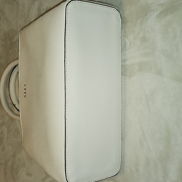 DKNY Handbag EUC - Picture 13 of 16